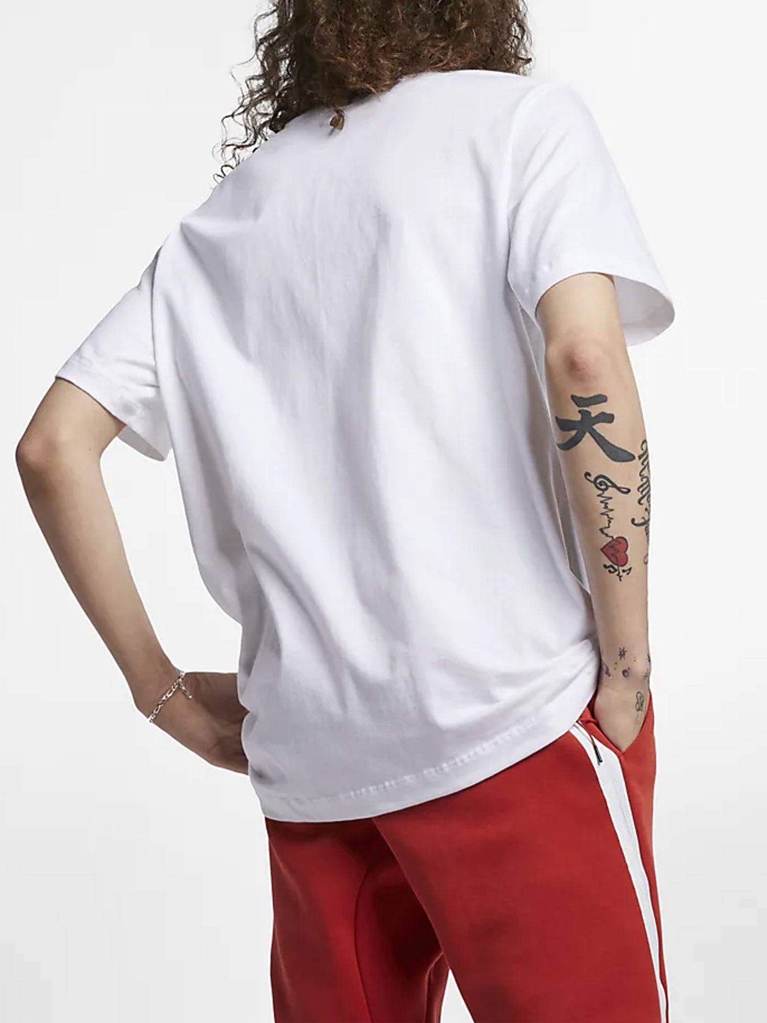 NIKE T-SHIRT SPORTSWEAR CLUB BIANCO