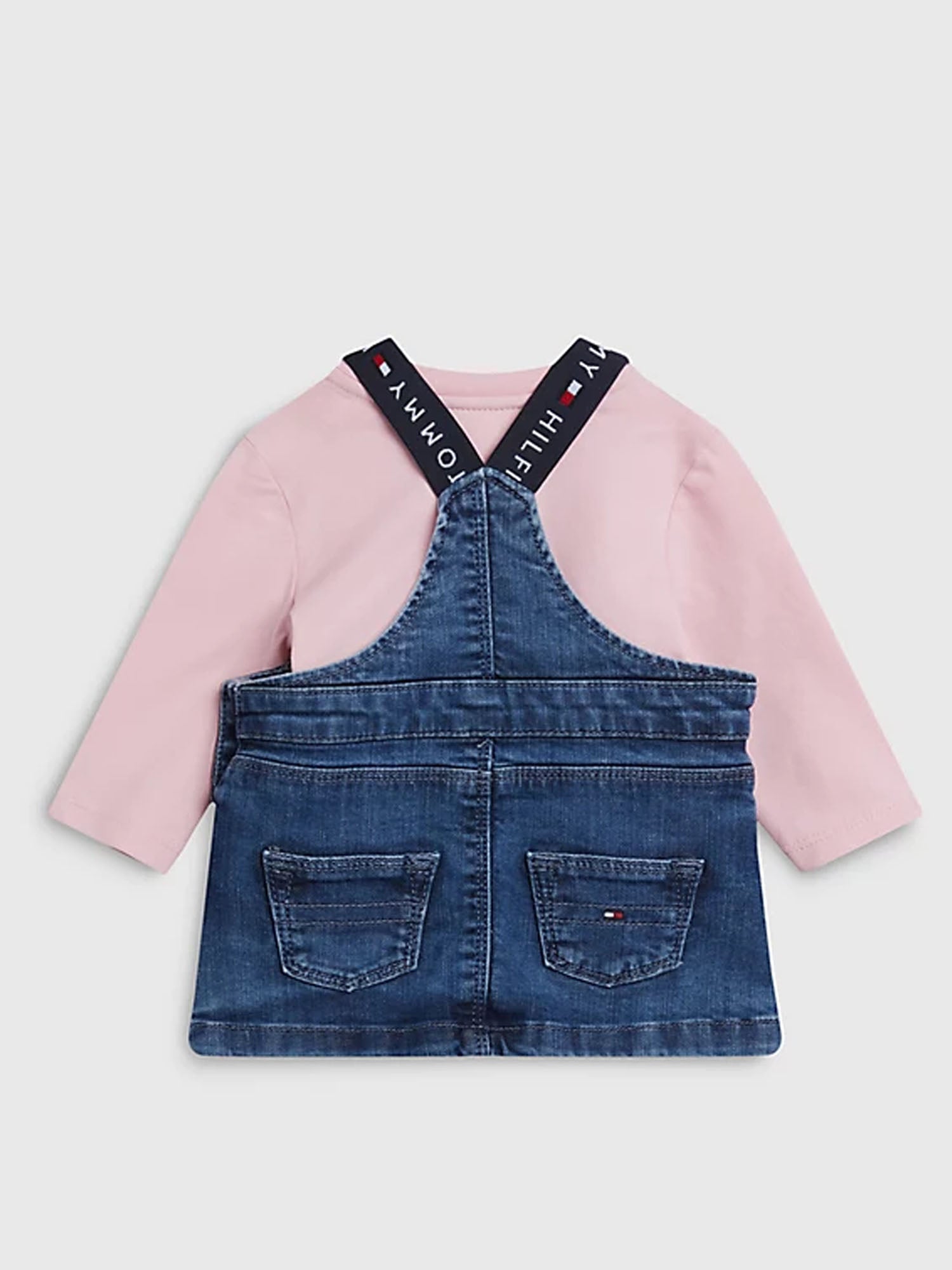 TOMMY HILFIGER KIDS COMPLETO CON T-SHIRT E SALOPETTE ROSA