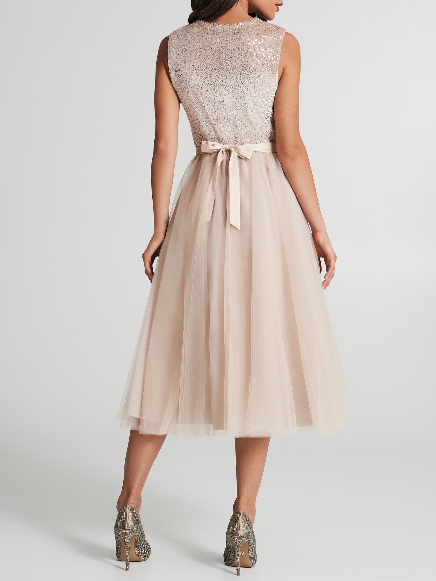 RINASCIMENTO ABITO MIDI CON GONNA IN TULLE BEIGE