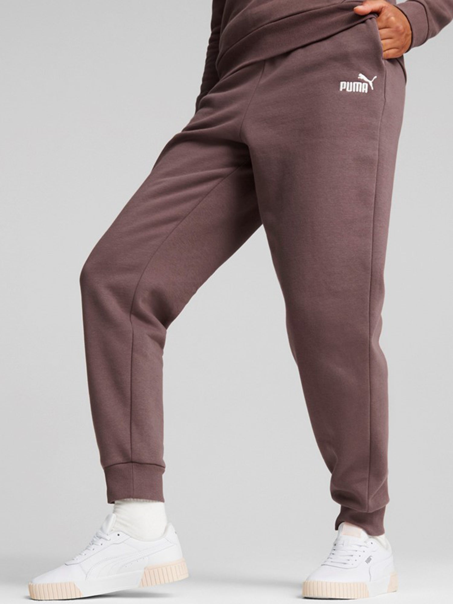 PUMA PANTALONI SPORTIVI DI TUTA ESS+EMBROIDERY HIGH-WAIST PRUGNA