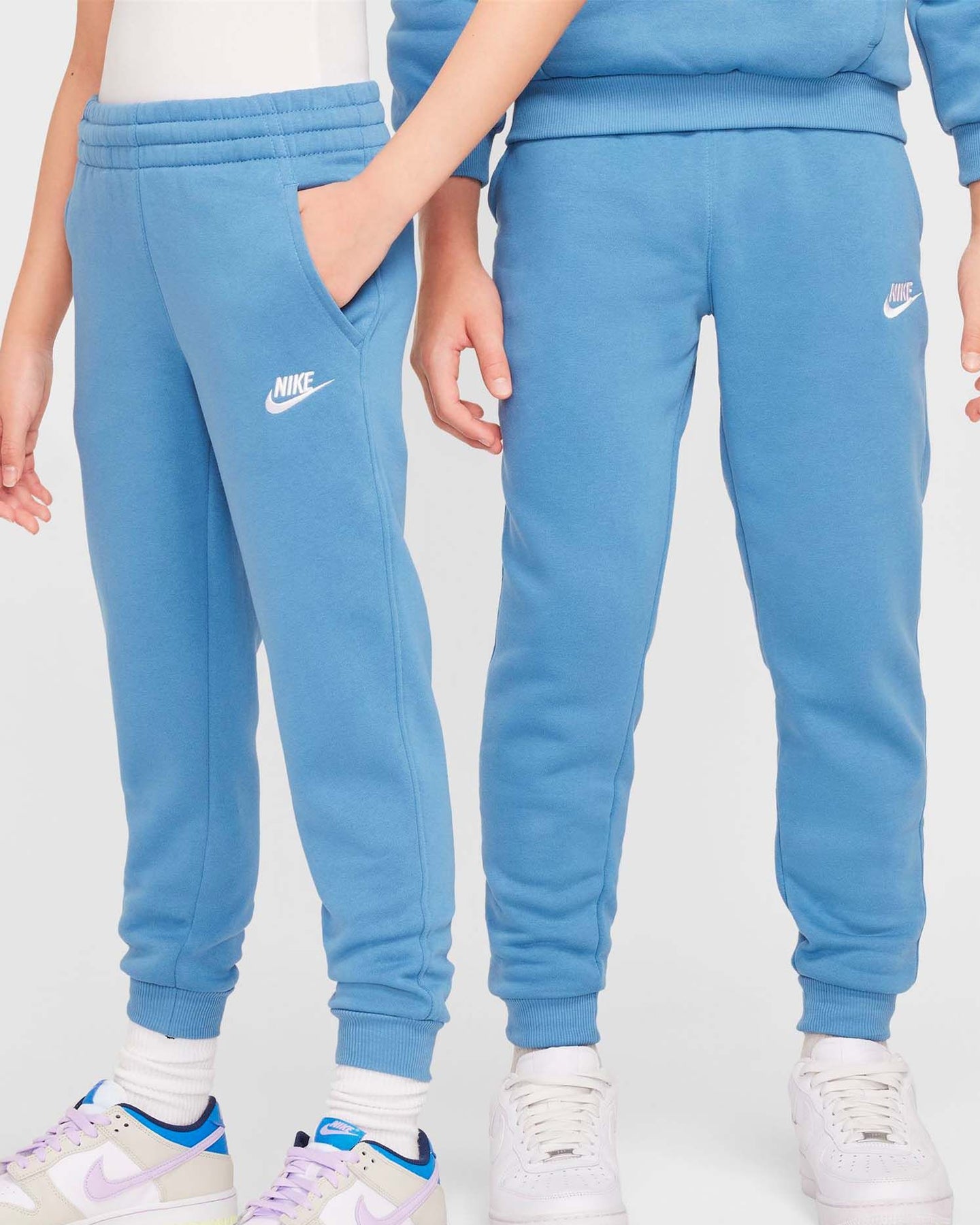 NIKE SPORTSWEAR PANTALONE SPORTIVO FLEECE JUNIOR AZZURRO