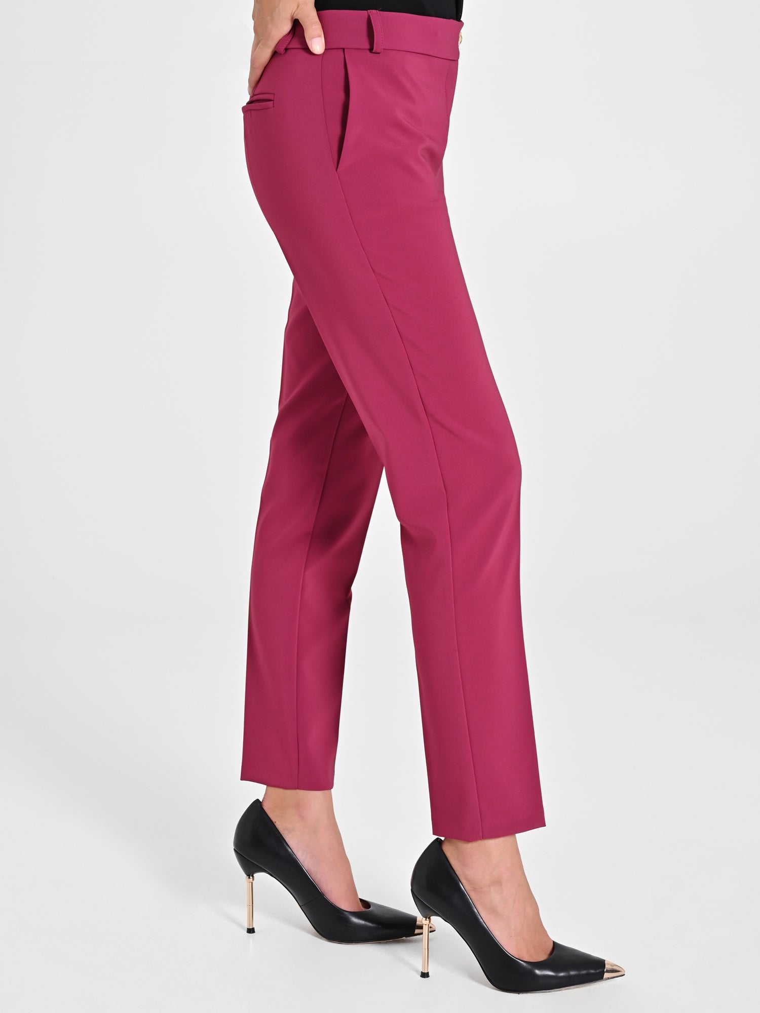 RINASCIMENTO PANTALONI IN TESSUTO TECNICO BORDEAUX ROSSO