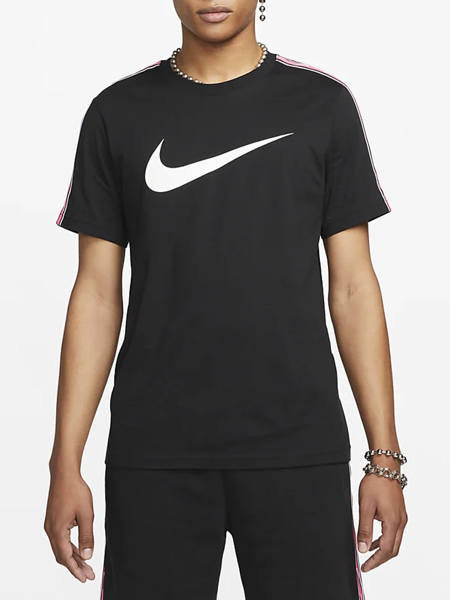 NIKE SPORTSWEAR REPEAT T-SHIRT NERO