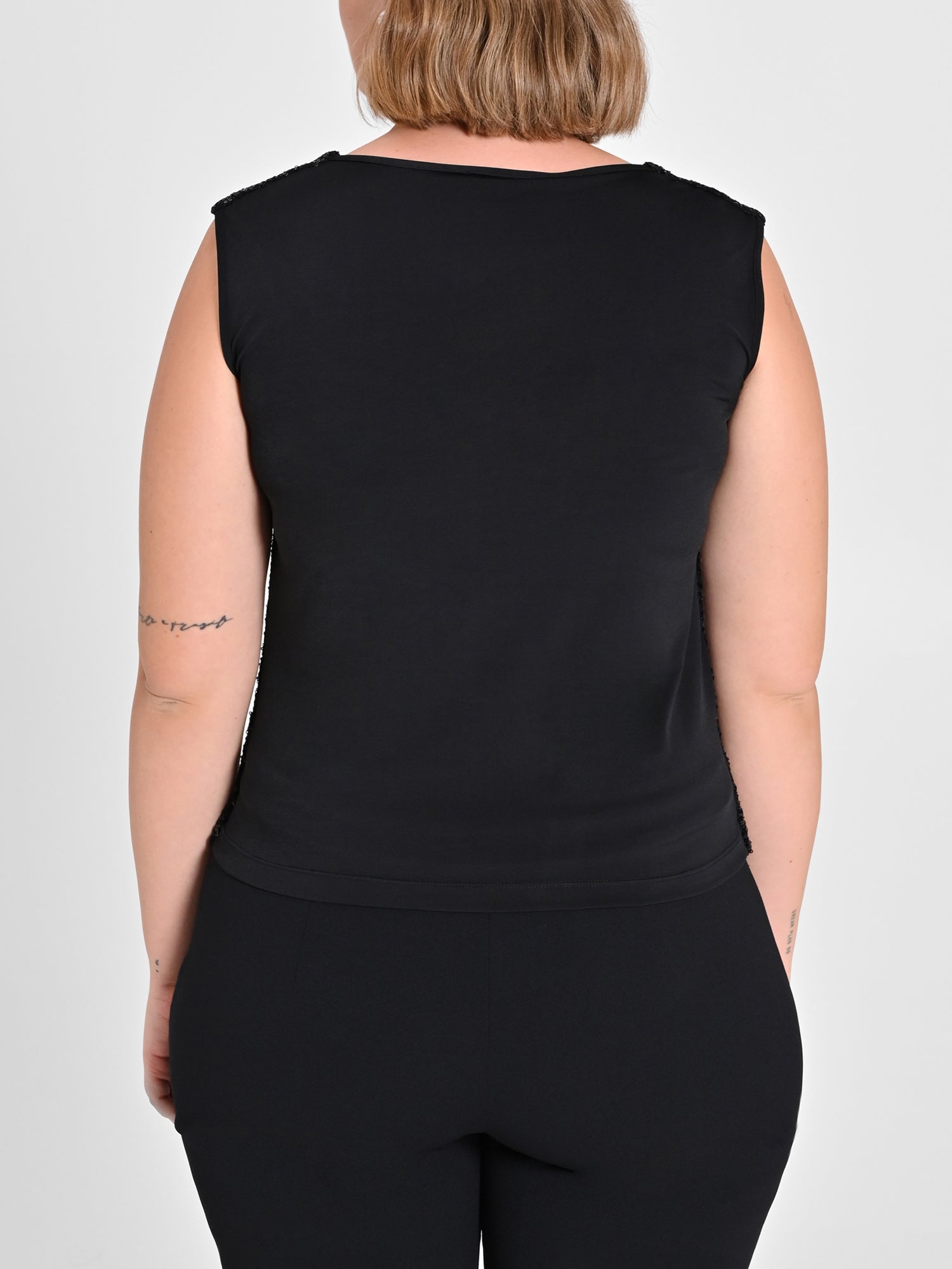 RINASCIMENTO CURVY TOP DI PAILLETTES NERO