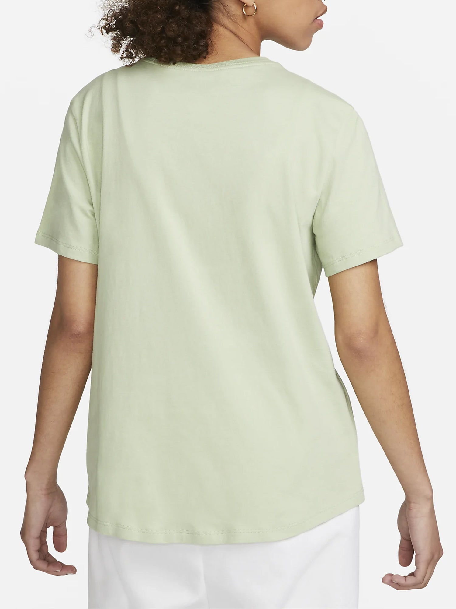 NIKE T-SHIRT MANICHE CORTE CLUB ESSENTIALS VERDE