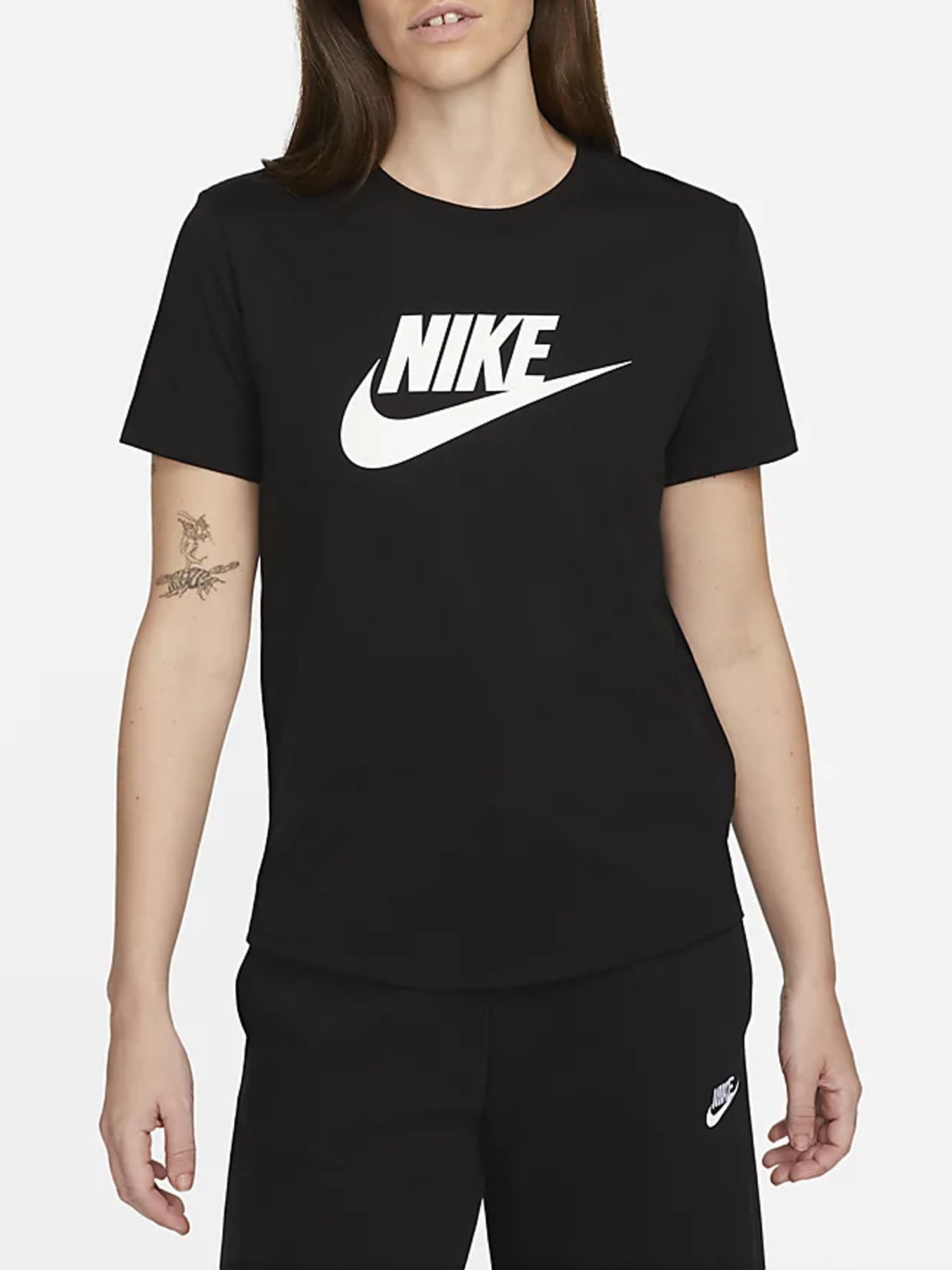 NIKE T-SHIRT SPORTSWEAR ESSENTIALS NERO