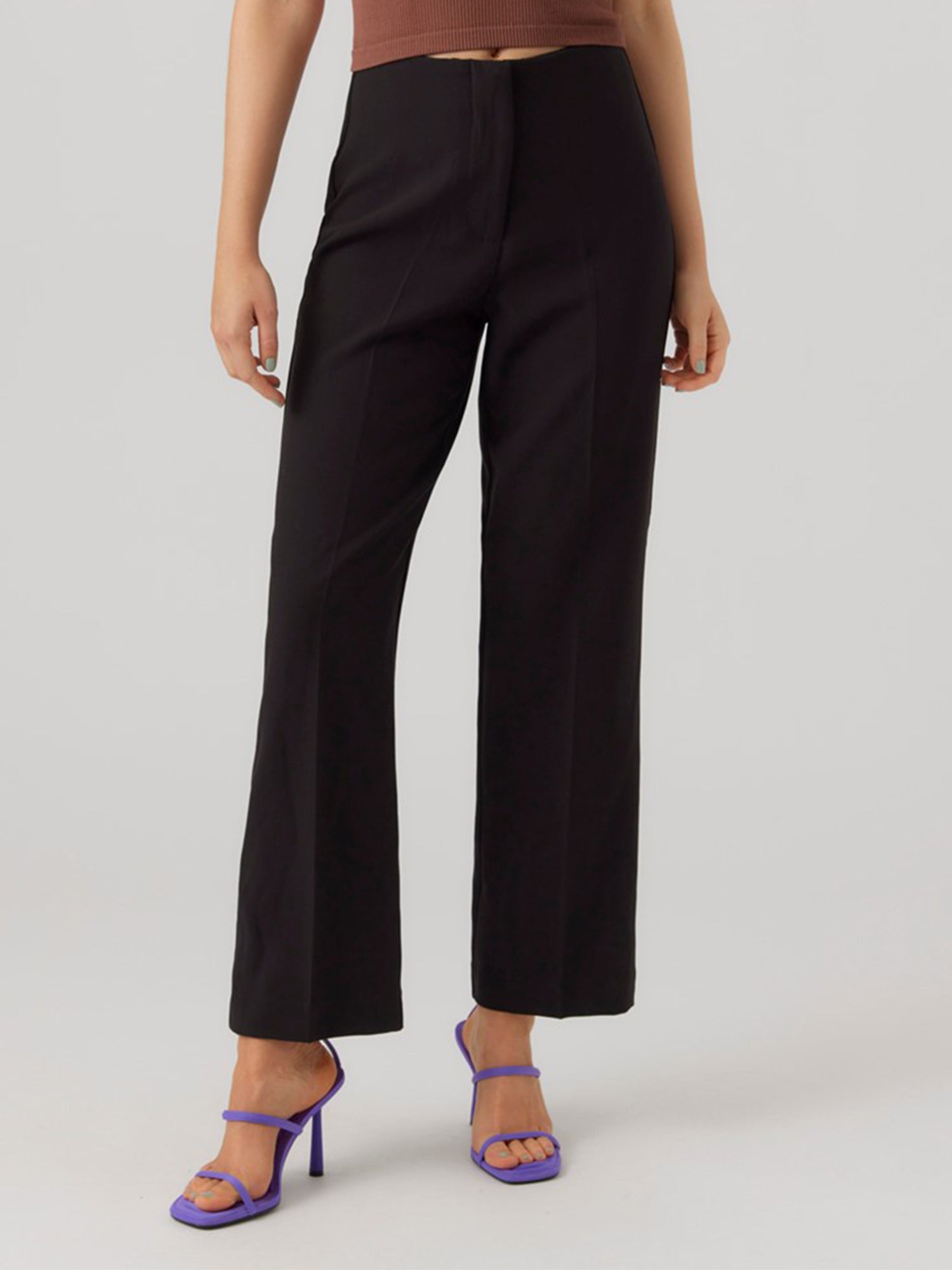 VERO MODA PANTALONI SANDY NERO